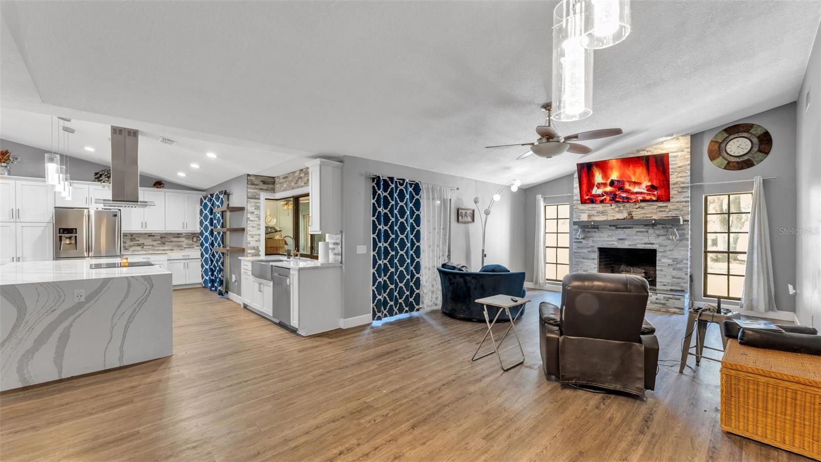 Image 14 of 31 For 6231 Forestwood Drive W