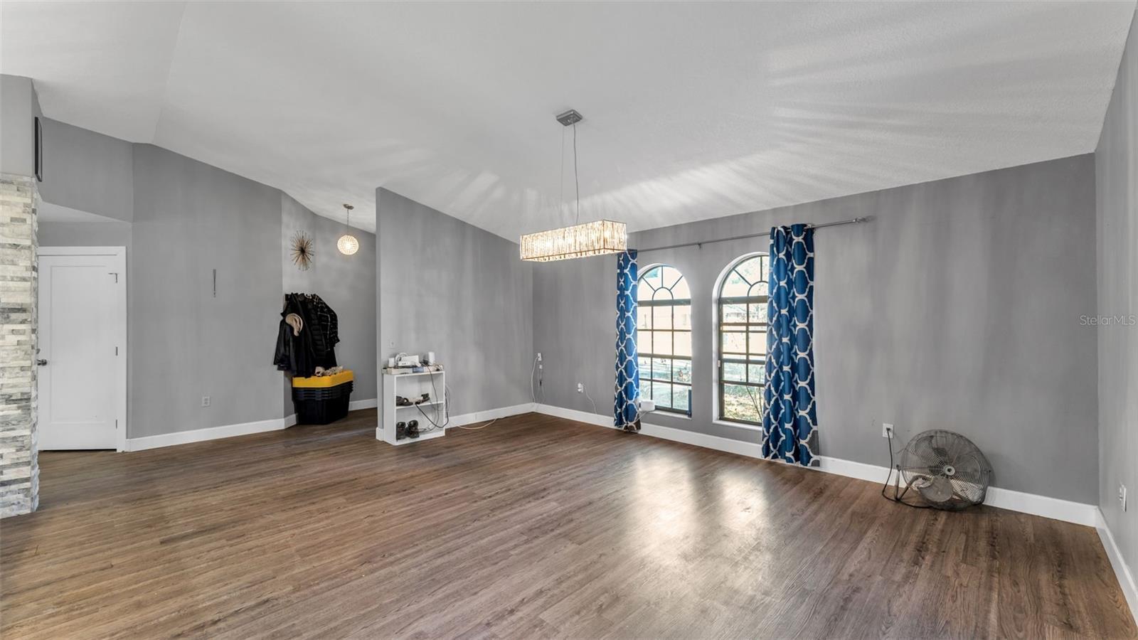 Image 9 of 31 For 6231 Forestwood Drive W