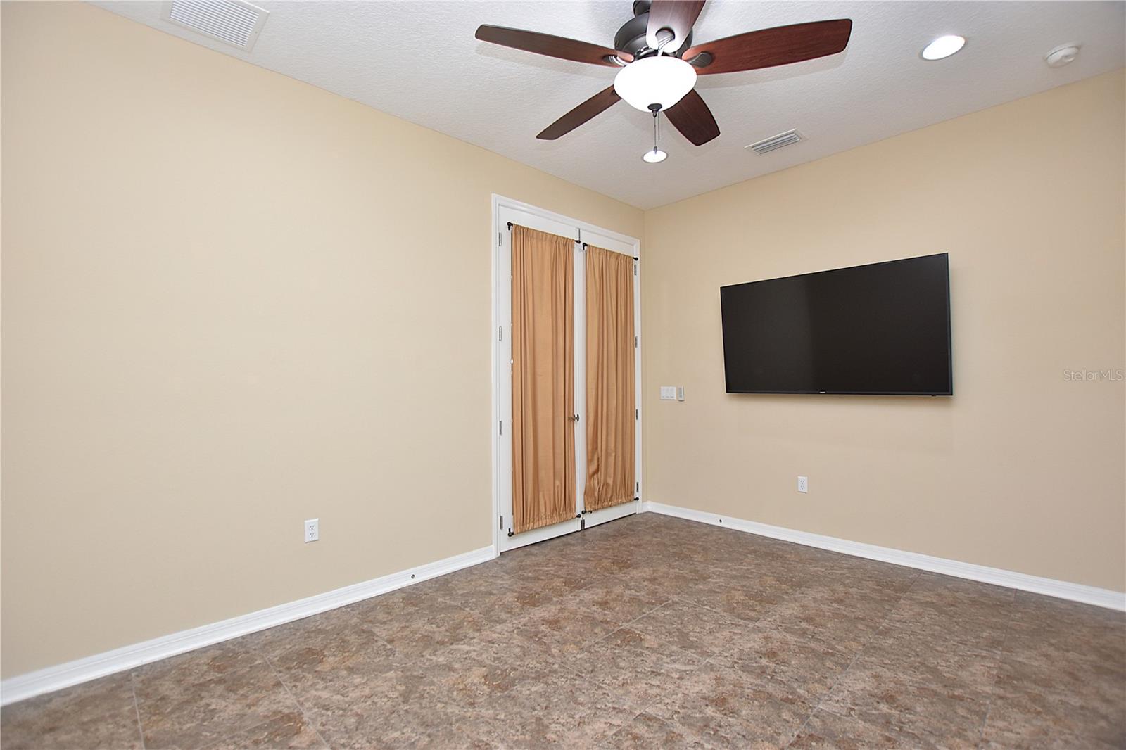 Image 30 of 80 For 3949 Aquilla Drive