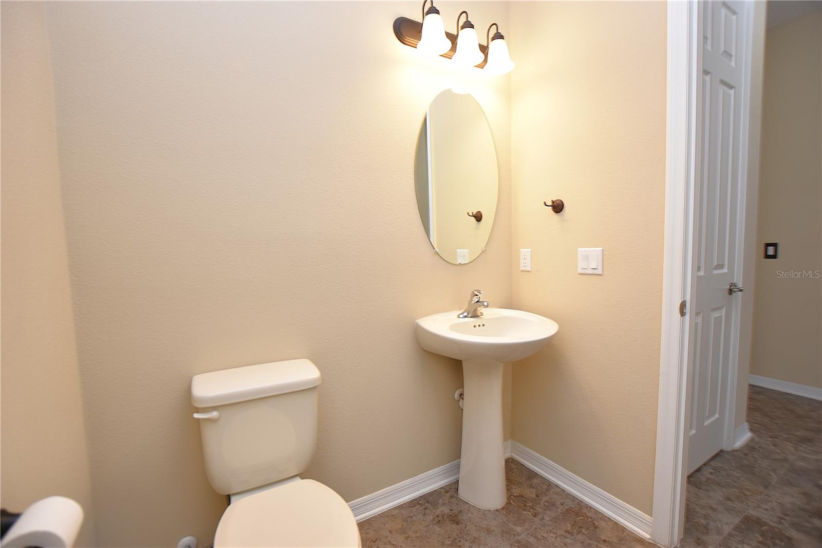 Image 31 of 80 For 3949 Aquilla Drive