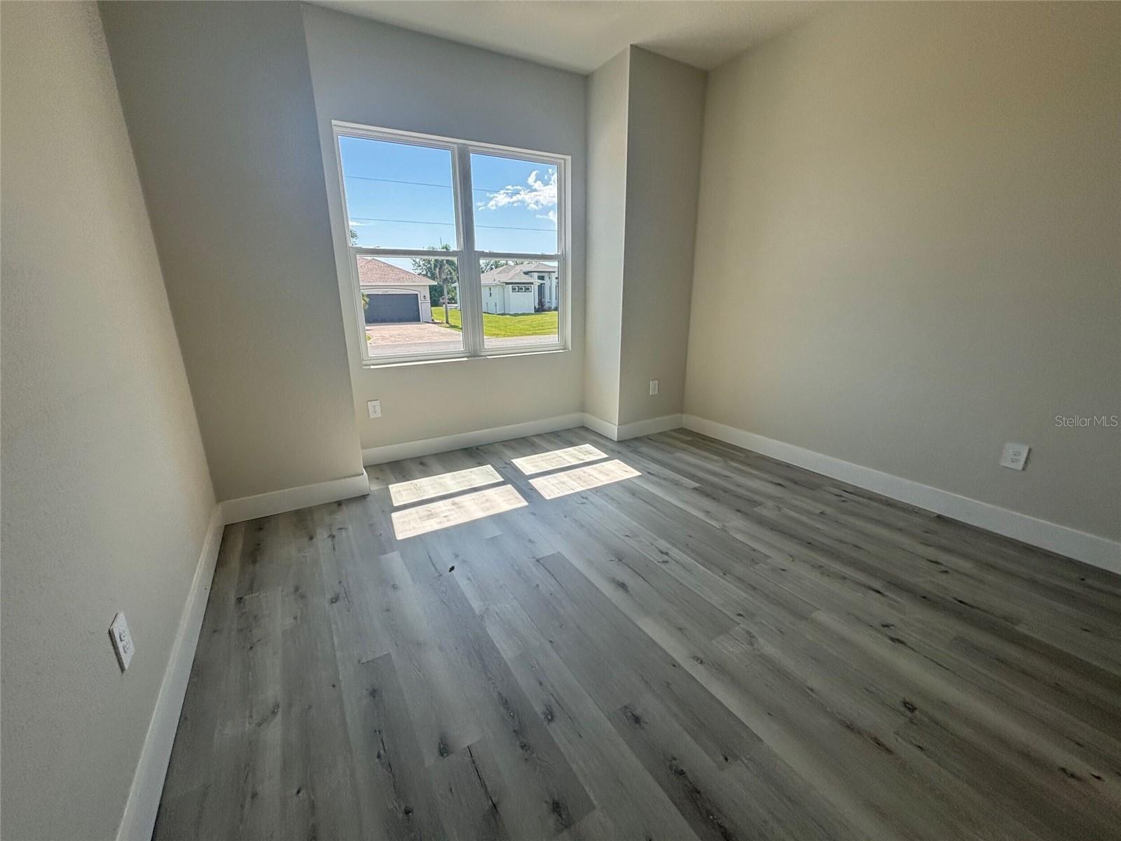 Image 3 of 15 For 8304 Welsford Road