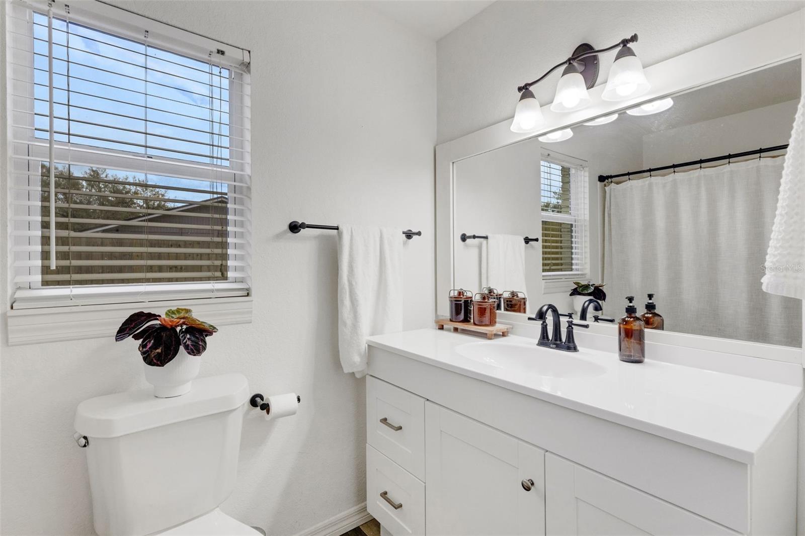 Image 23 of 51 For 2143 Noretta Lane