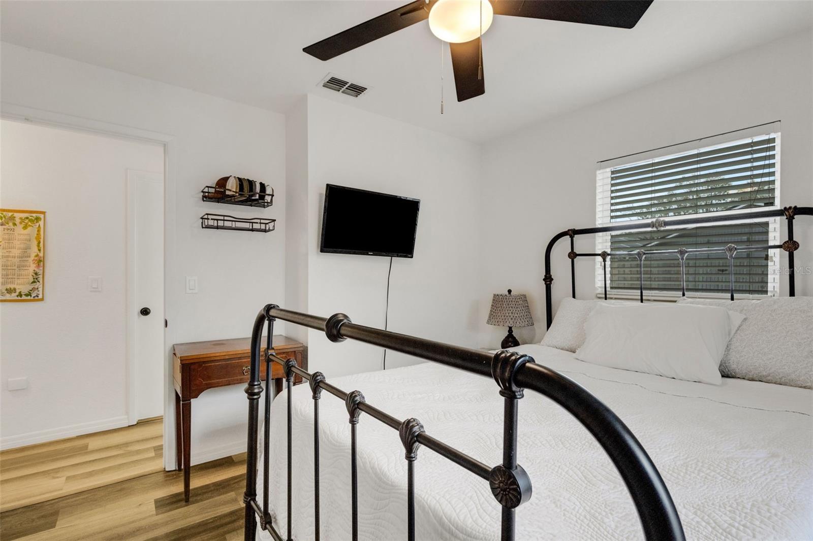 Image 31 of 51 For 2143 Noretta Lane