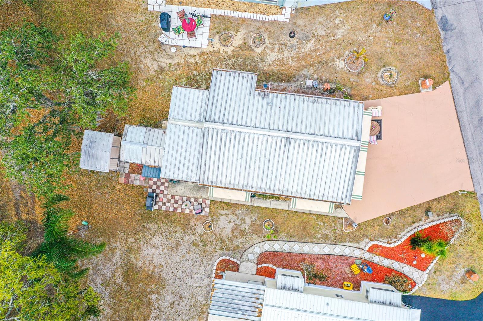 Image 18 of 43 For 77 Silversides Street