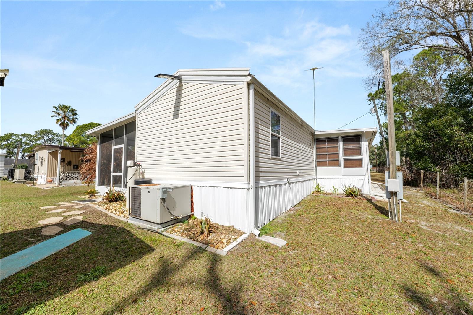 Image 26 of 34 For 710 Socrum Loop Road 14