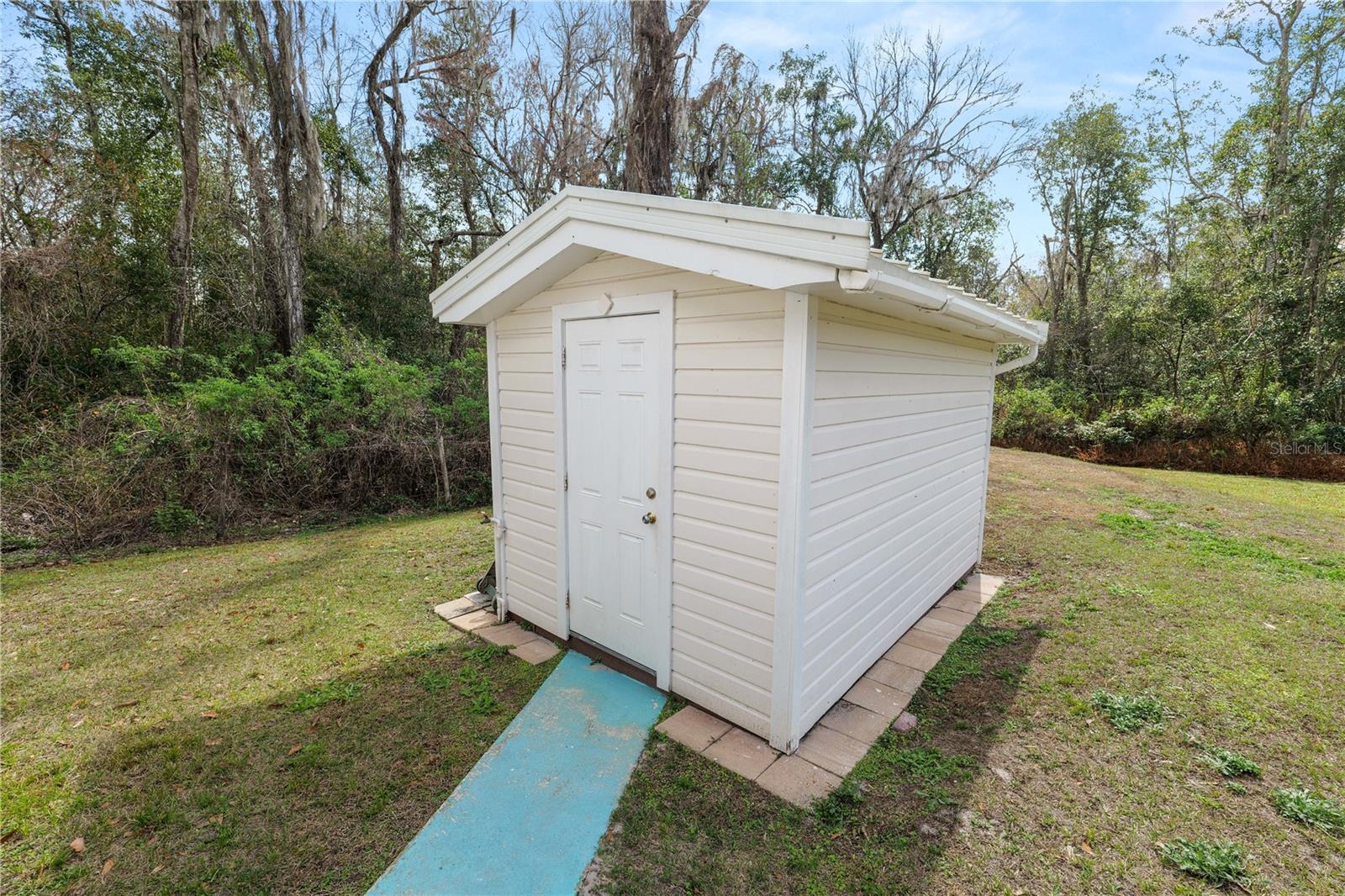 Image 27 of 34 For 710 Socrum Loop Road 14