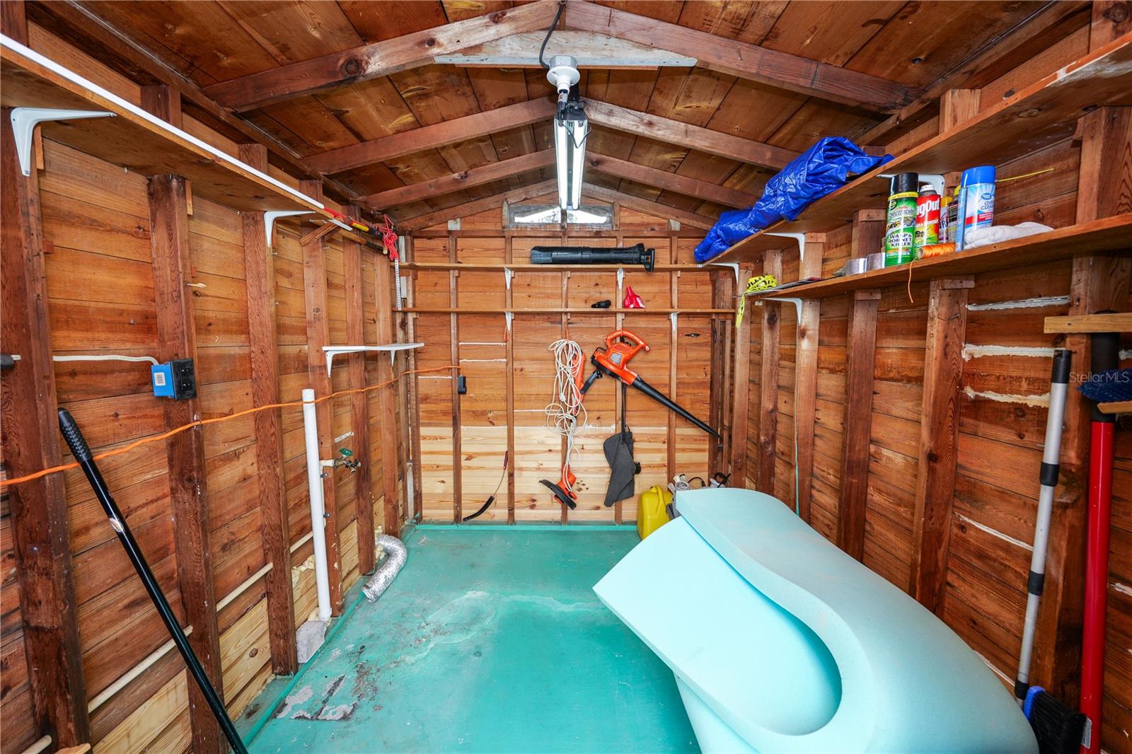 Image 28 of 34 For 710 Socrum Loop Road 14