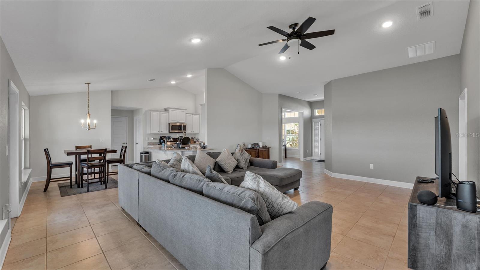 Image 6 of 43 For 4724 Brookshire Court