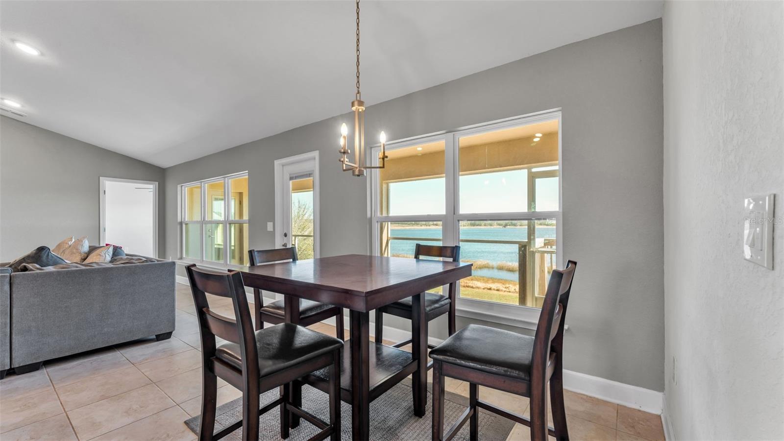 Image 9 of 43 For 4724 Brookshire Court