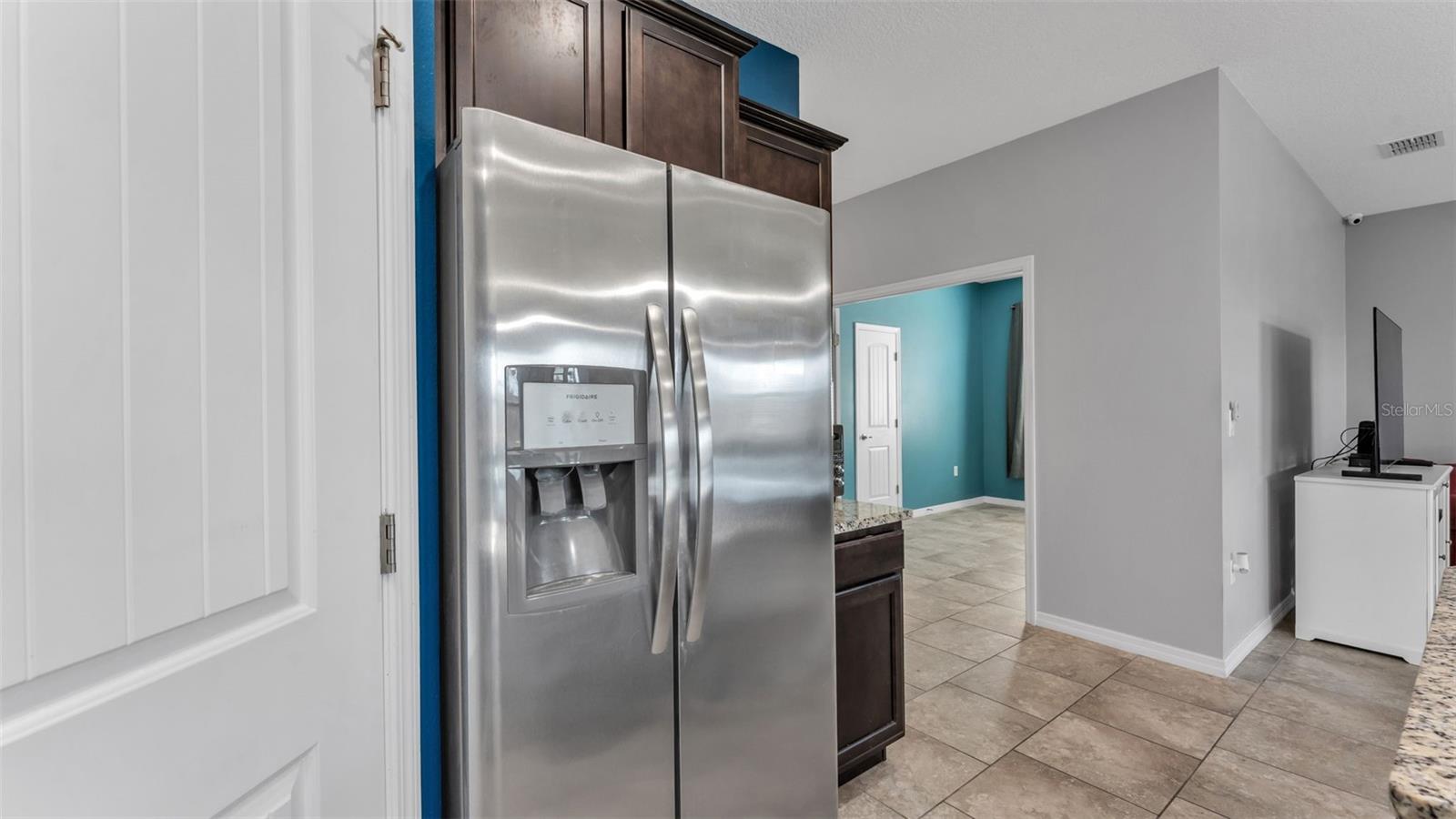 Image 11 of 53 For 2772 Canyon Crest Drive