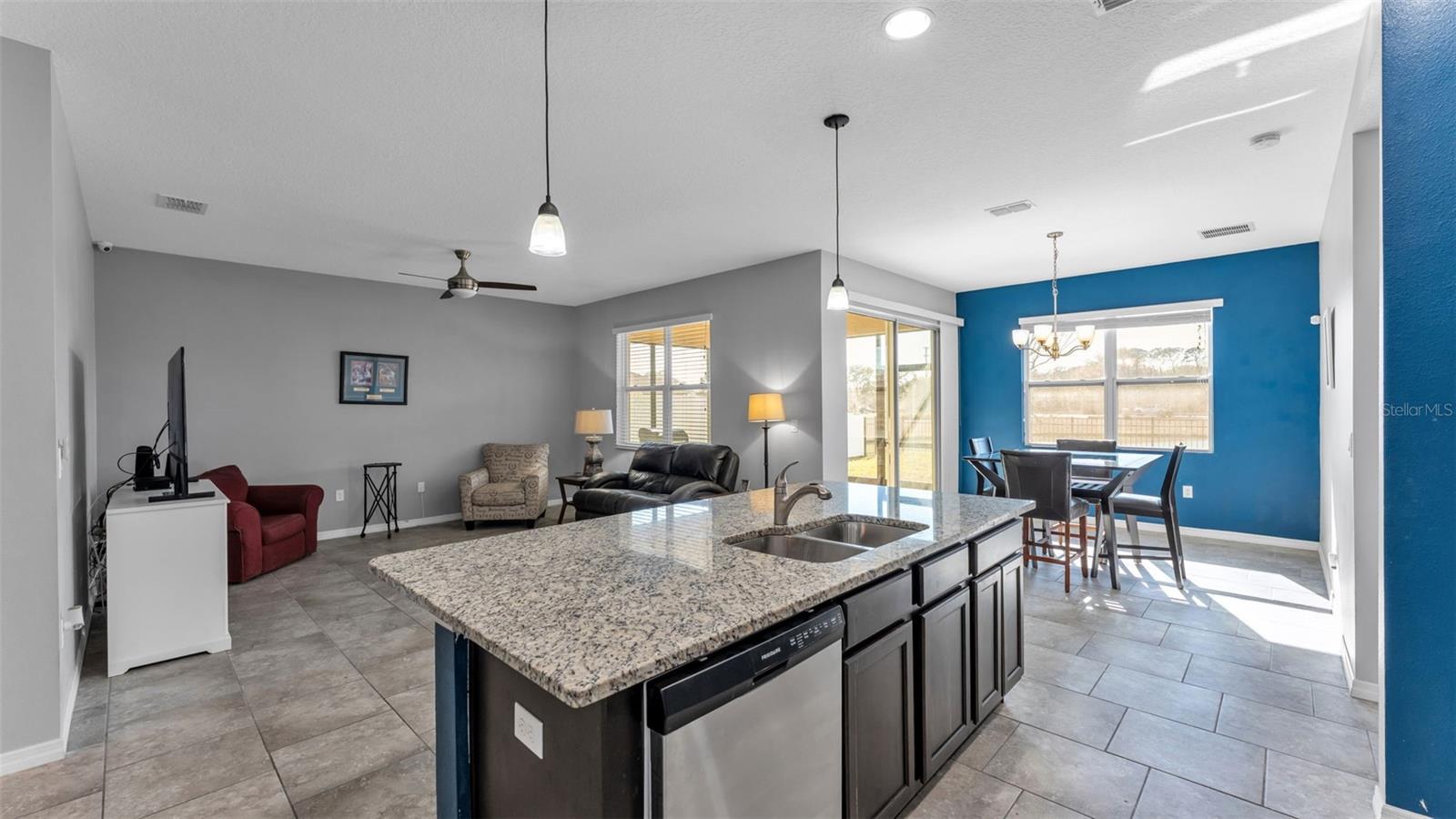 Image 12 of 53 For 2772 Canyon Crest Drive