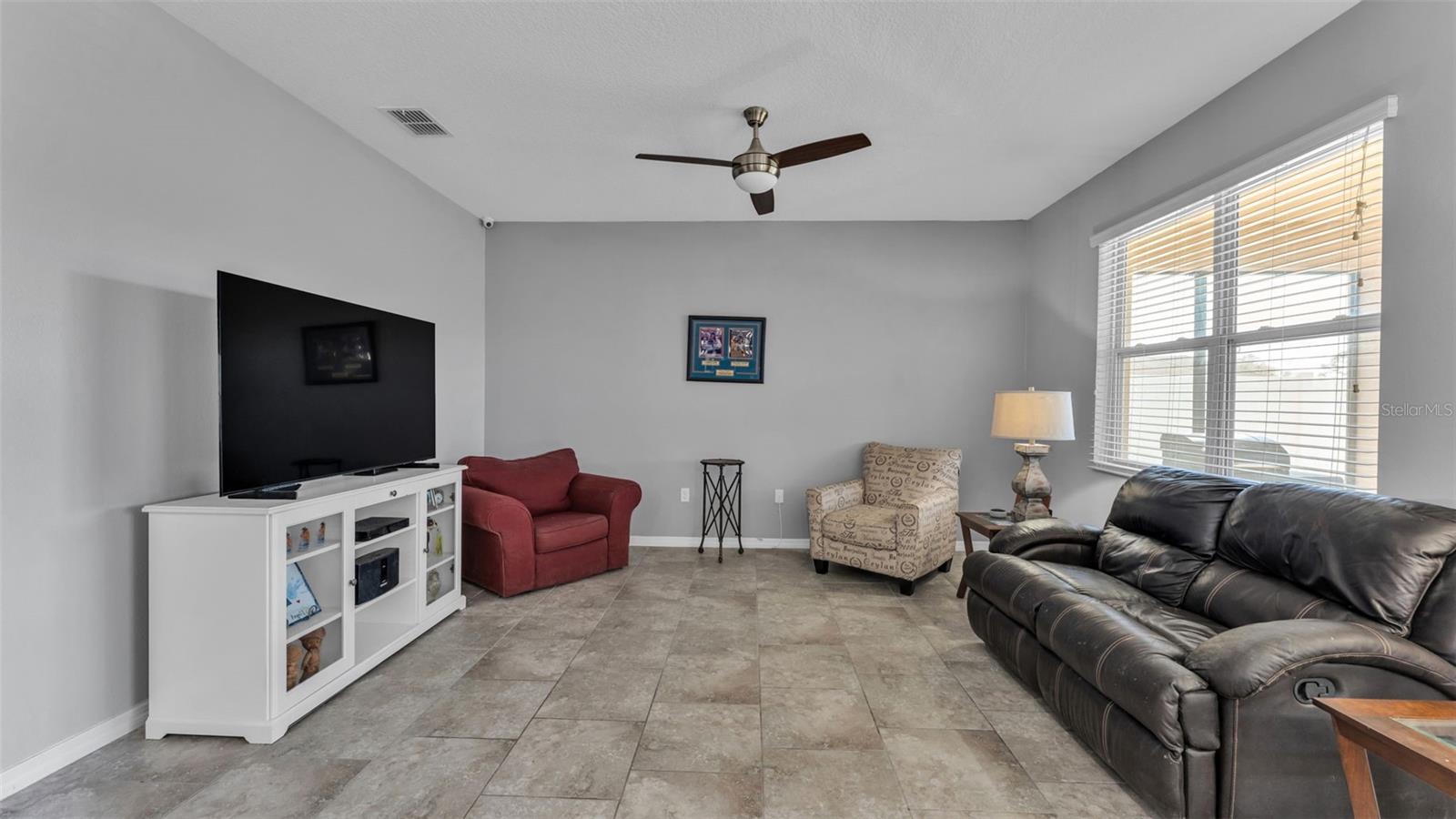 Image 14 of 53 For 2772 Canyon Crest Drive