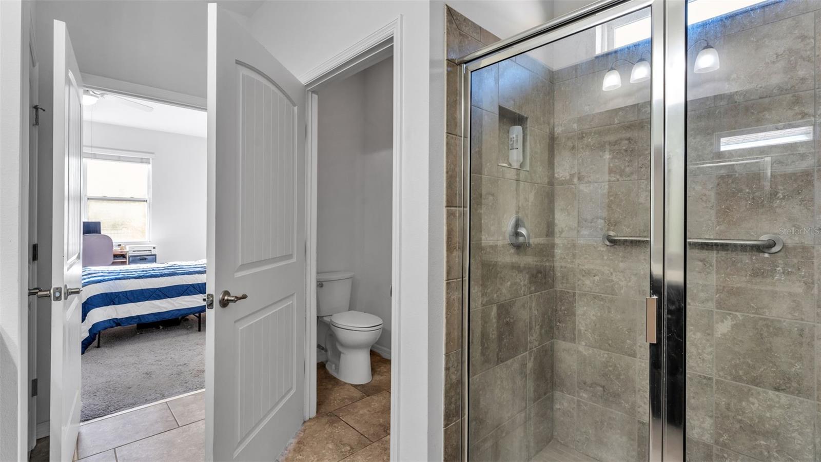 Image 24 of 53 For 2772 Canyon Crest Drive