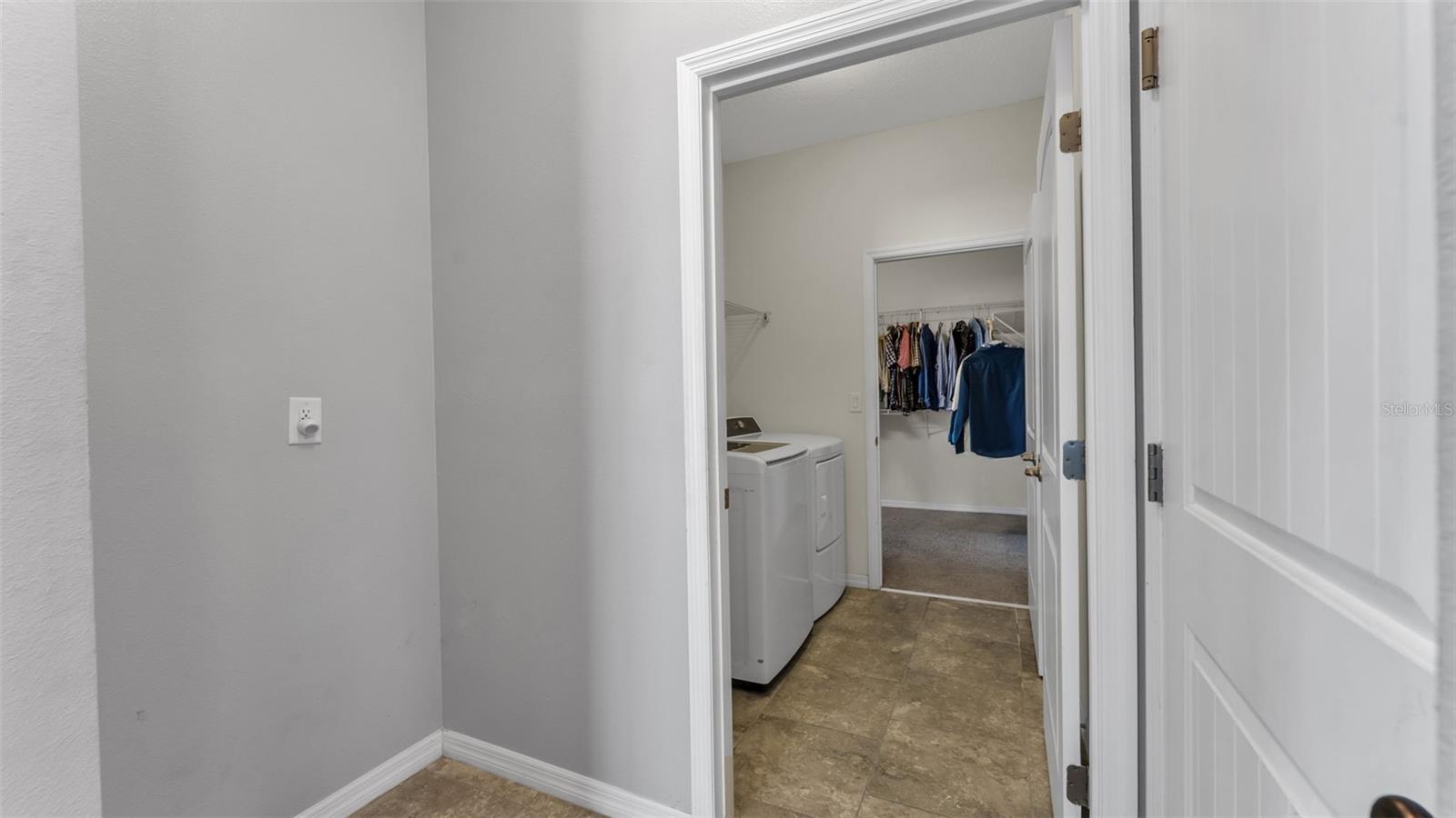 Image 28 of 53 For 2772 Canyon Crest Drive