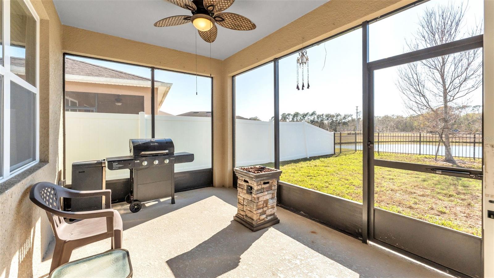 Image 39 of 53 For 2772 Canyon Crest Drive