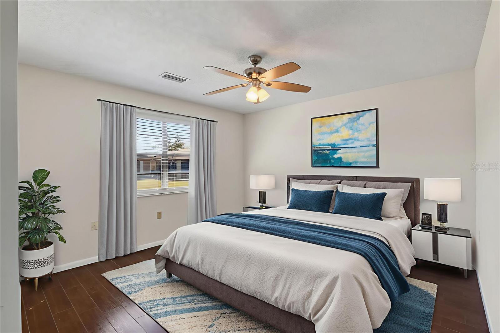 Image 16 of 53 For 447 Lake Carolyn Circle