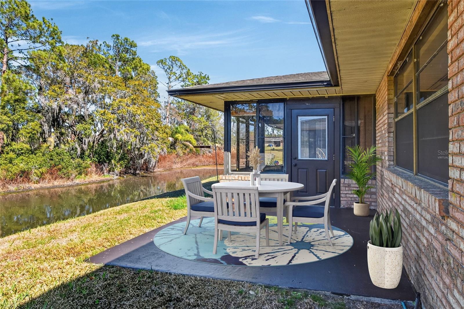 Image 28 of 53 For 447 Lake Carolyn Circle