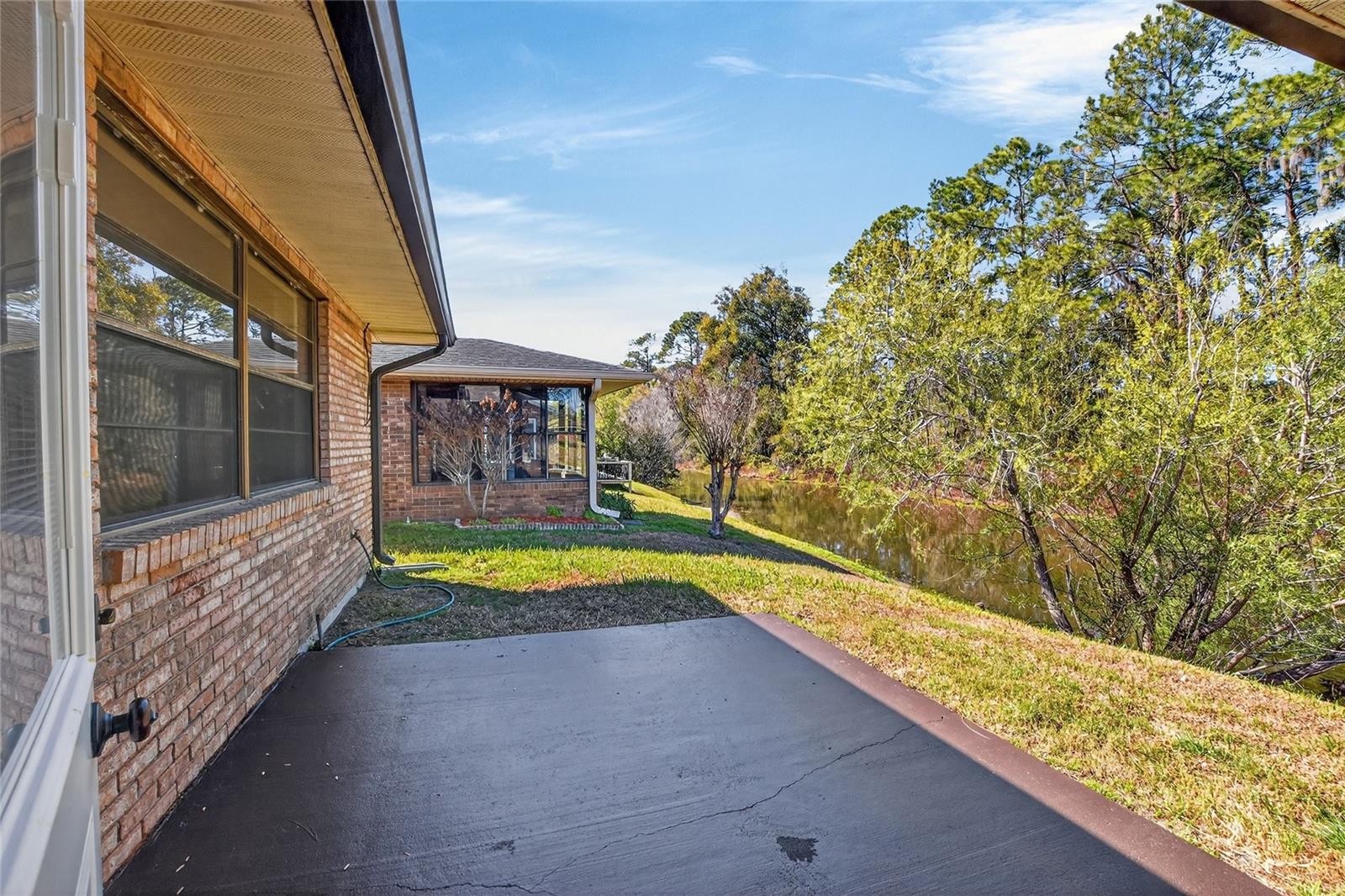 Image 30 of 53 For 447 Lake Carolyn Circle