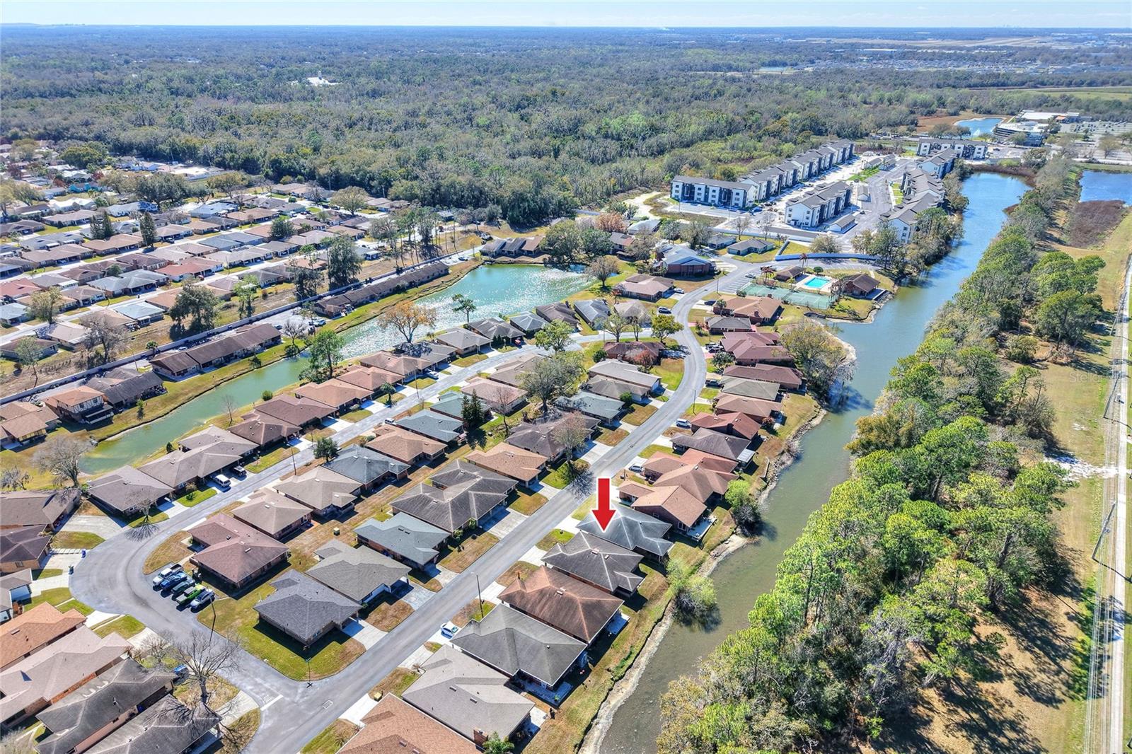 Image 39 of 53 For 447 Lake Carolyn Circle