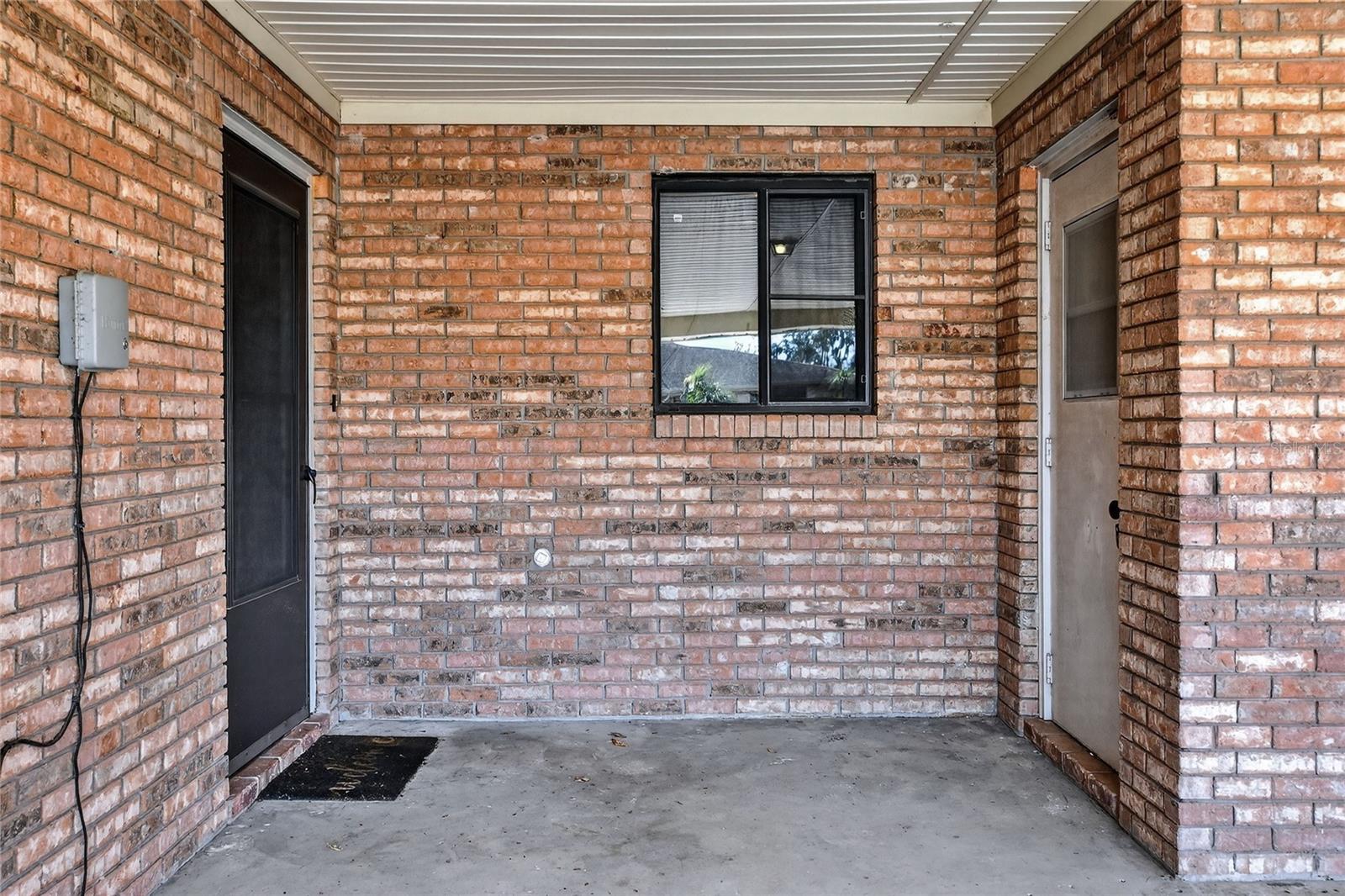 Image 4 of 53 For 447 Lake Carolyn Circle