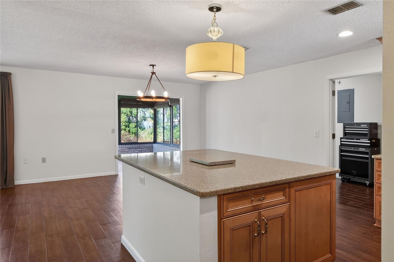 Image 51 of 53 For 447 Lake Carolyn Circle