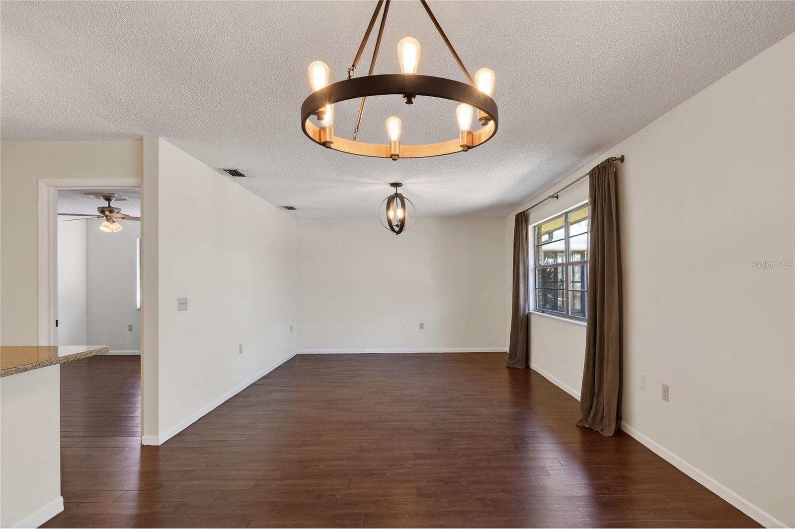 Image 7 of 53 For 447 Lake Carolyn Circle