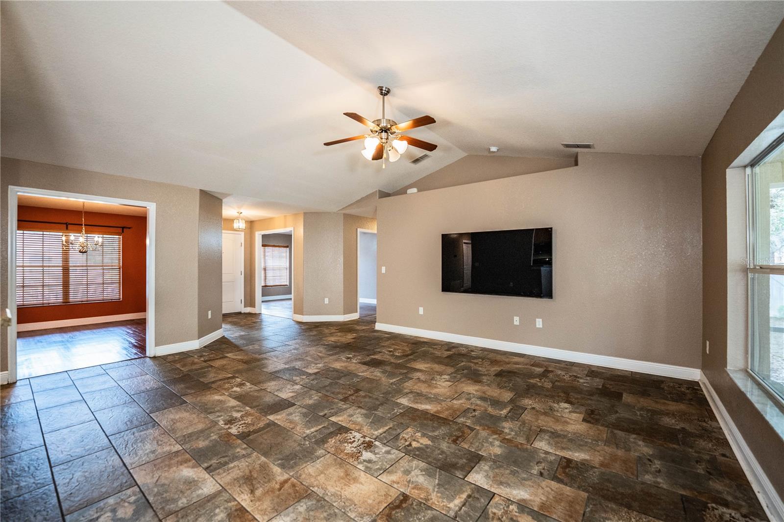 Image 12 of 56 For 1631 Taylor Landing Drive