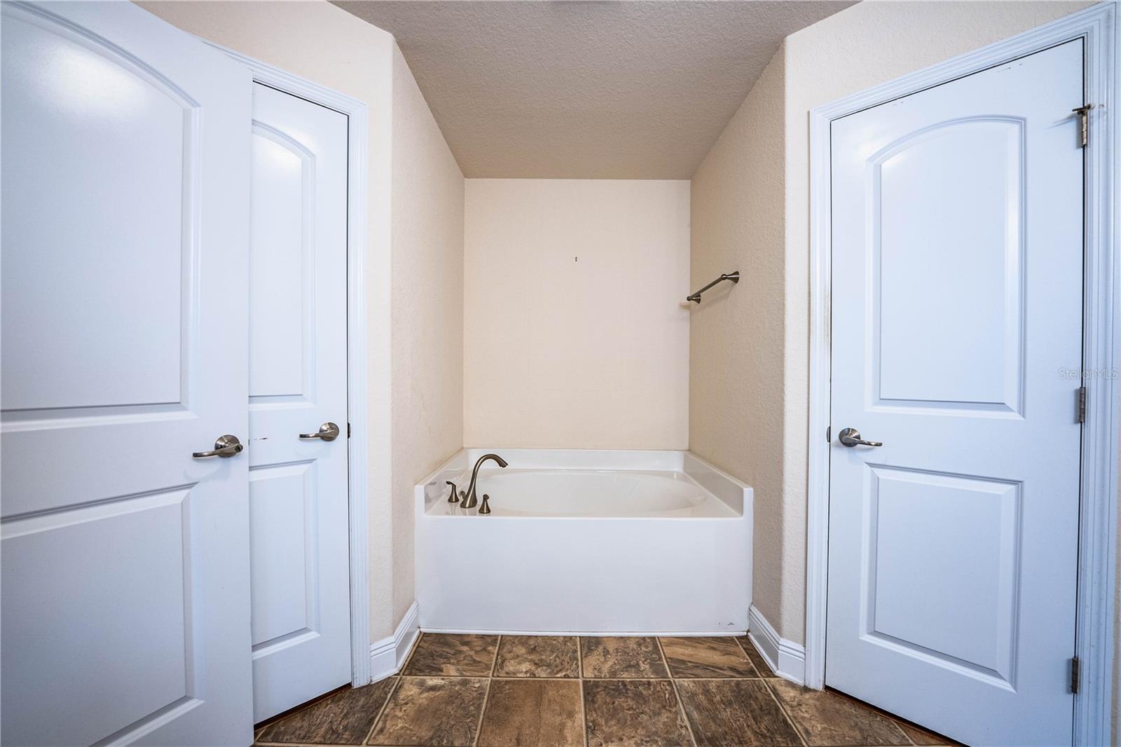 Image 23 of 56 For 1631 Taylor Landing Drive