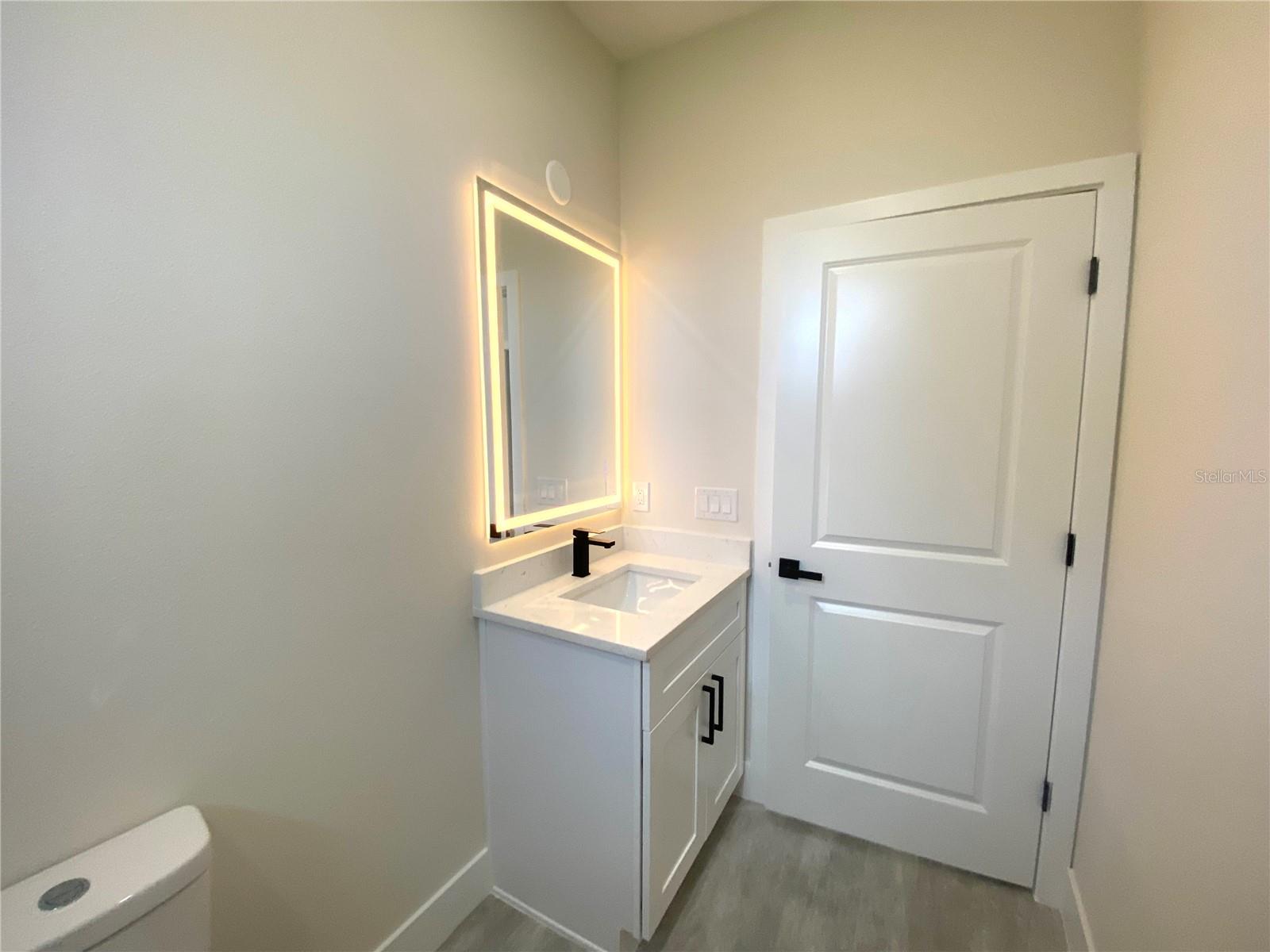 Image 18 of 23 For 703 Aston-martin Drive