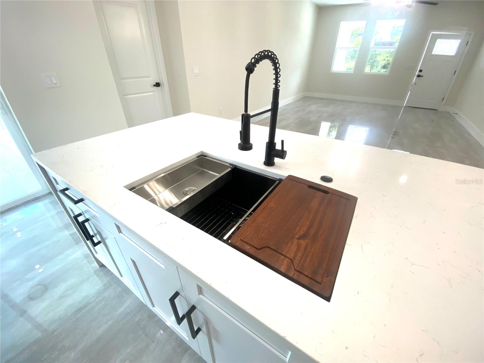 Image 8 of 23 For 703 Aston-martin Drive