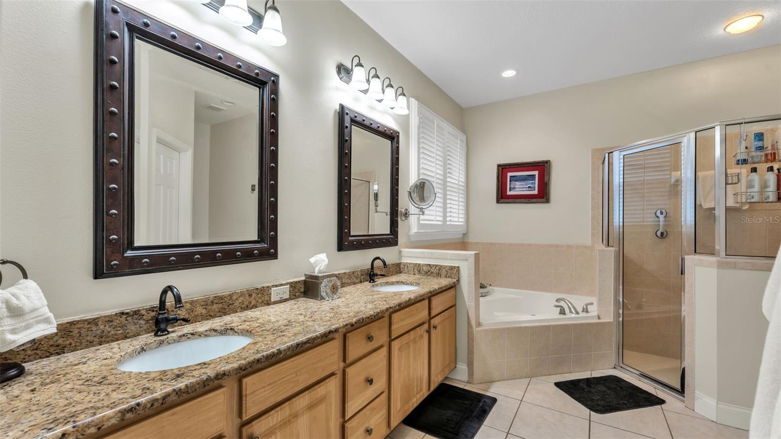 Image 25 of 50 For 781 Country Walk Cove