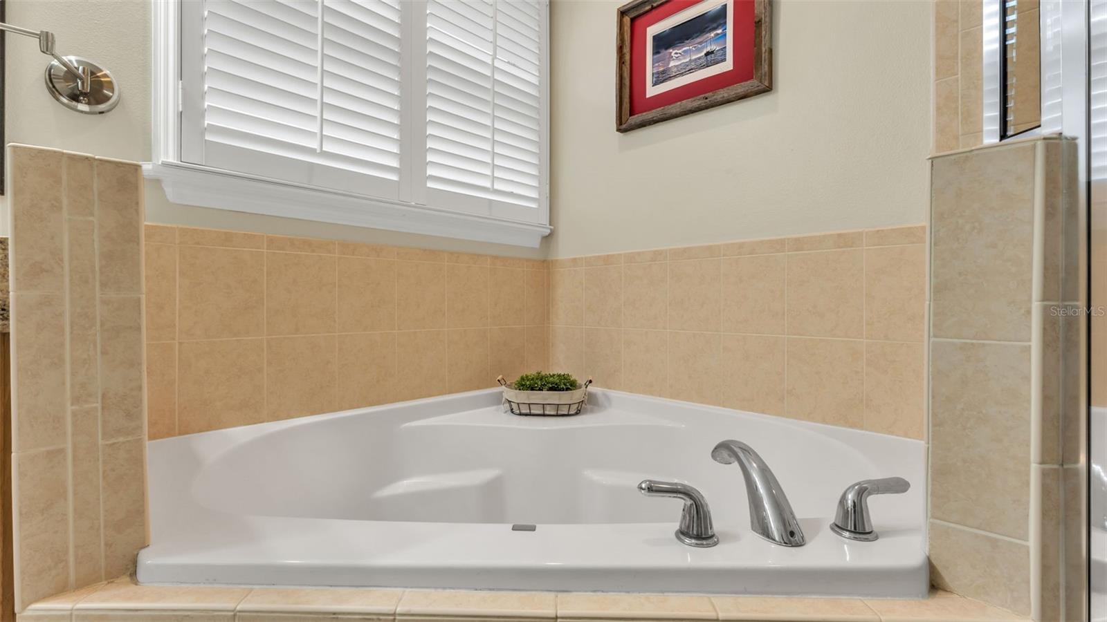 Image 29 of 50 For 781 Country Walk Cove