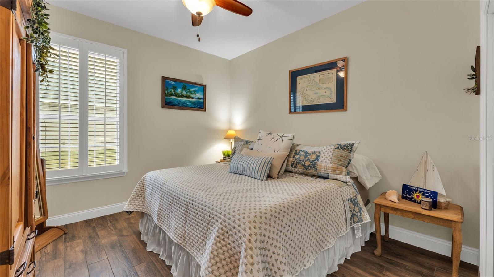 Image 35 of 50 For 781 Country Walk Cove