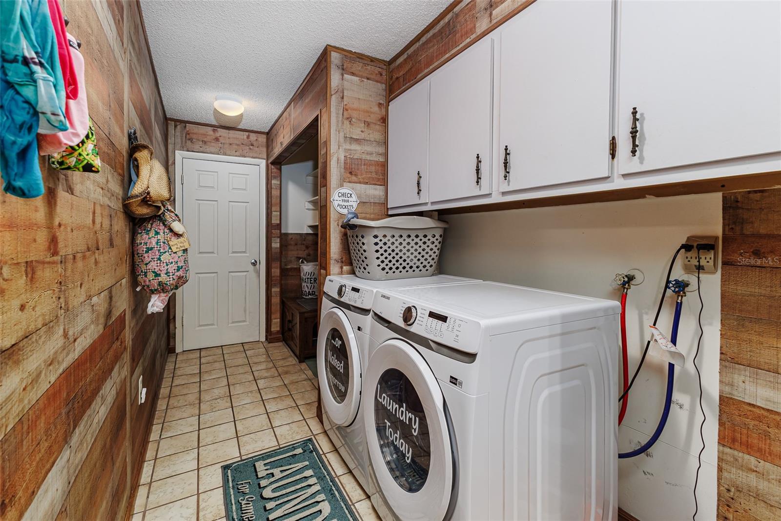 Image 11 of 35 For 2500 21st Street Nw 23