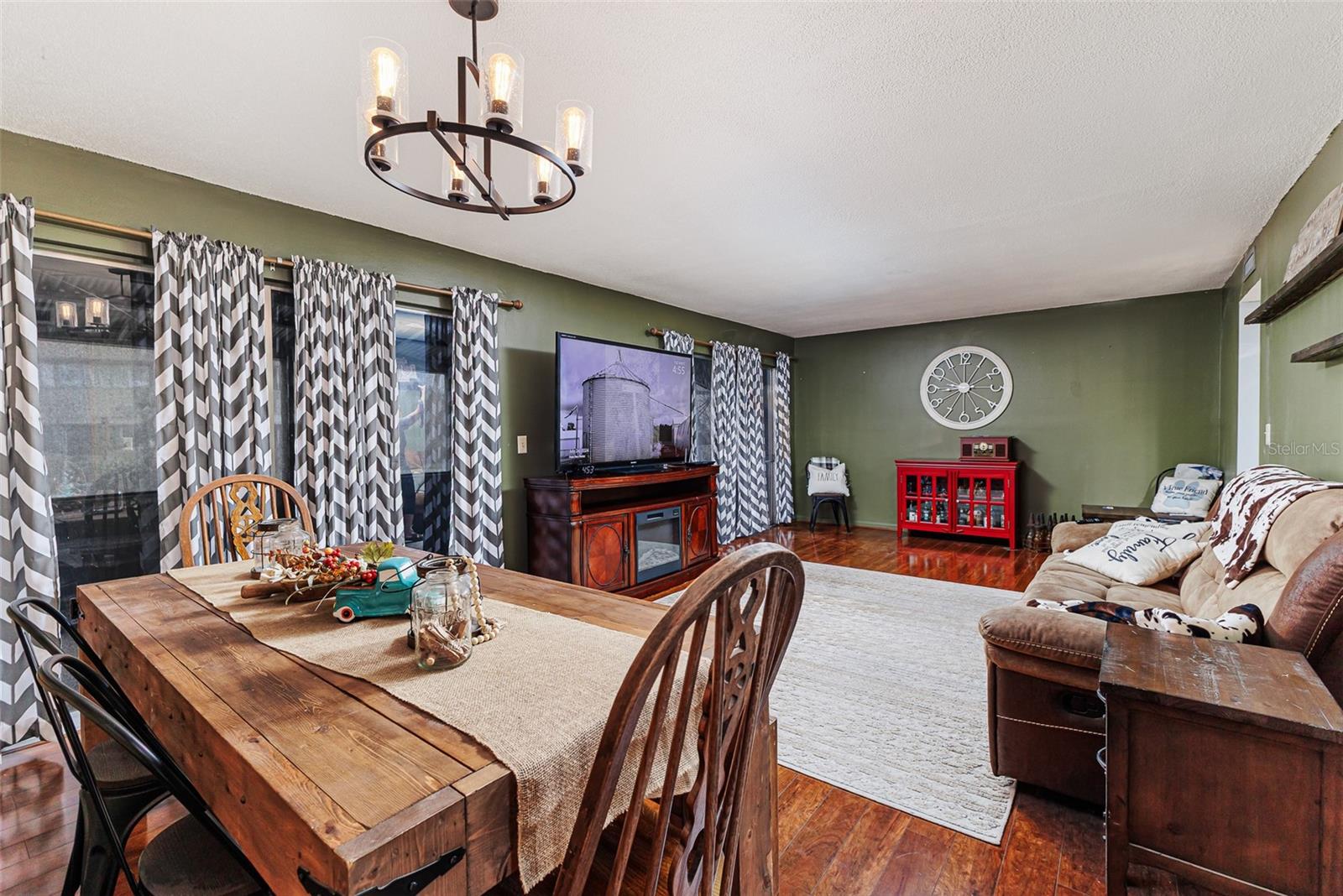 Image 14 of 35 For 2500 21st Street Nw 23