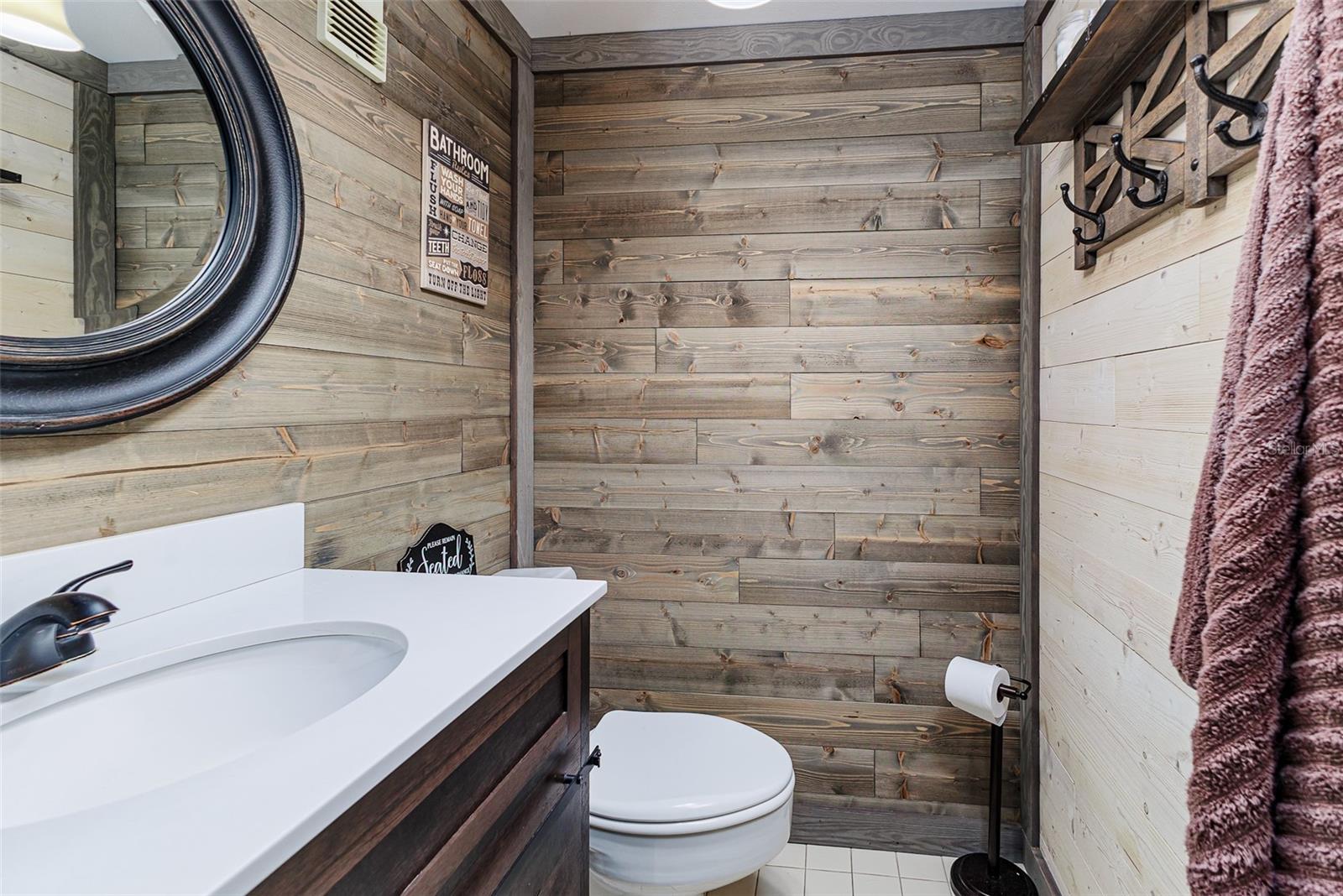 Image 16 of 35 For 2500 21st Street Nw 23