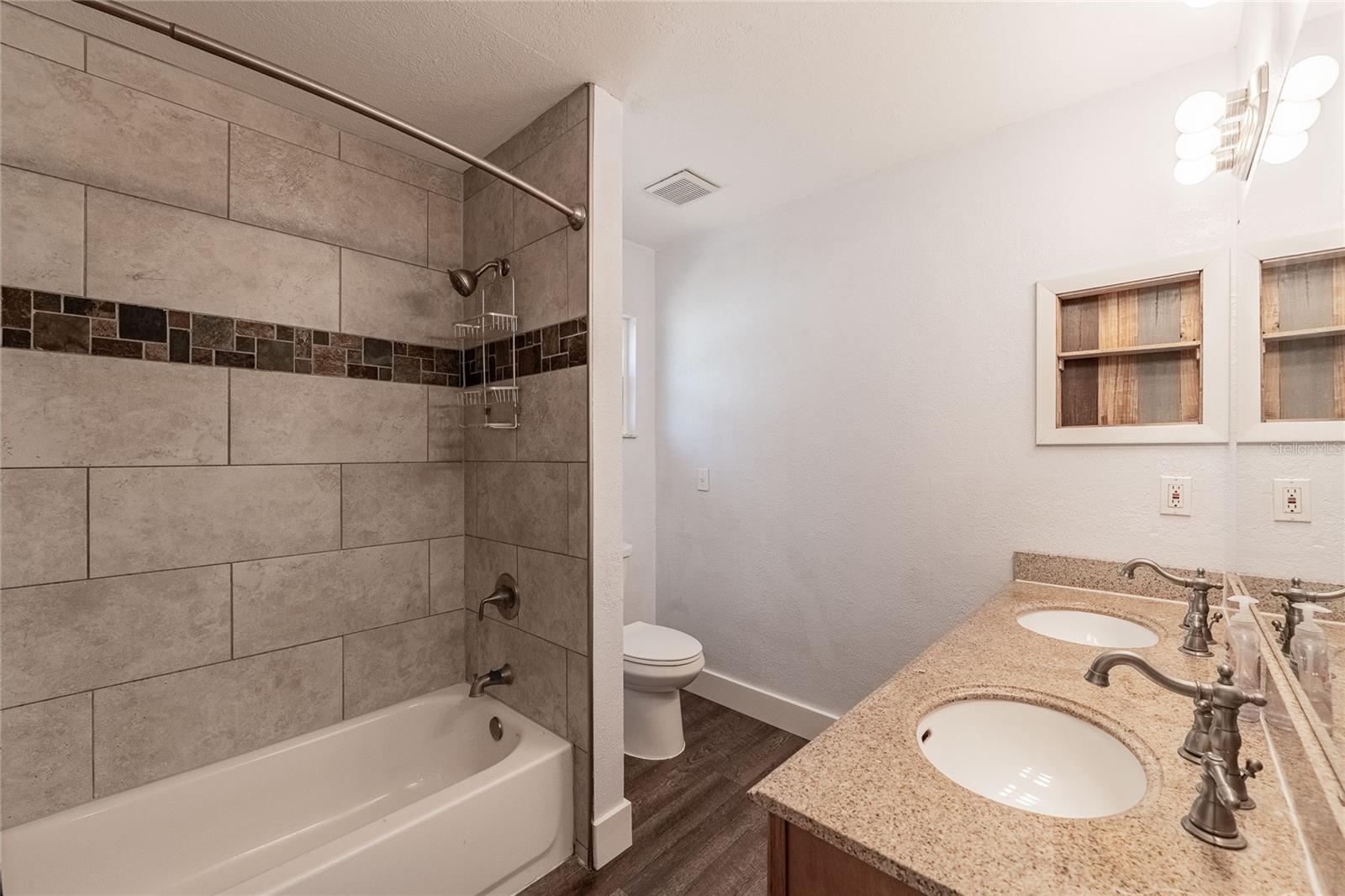 Image 28 of 48 For 1315 Timberidge Loop S