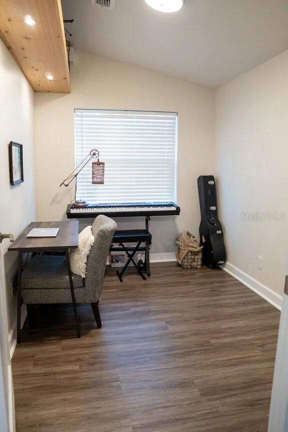 Image 29 of 30 For 1016 Mississippi Avenue 101