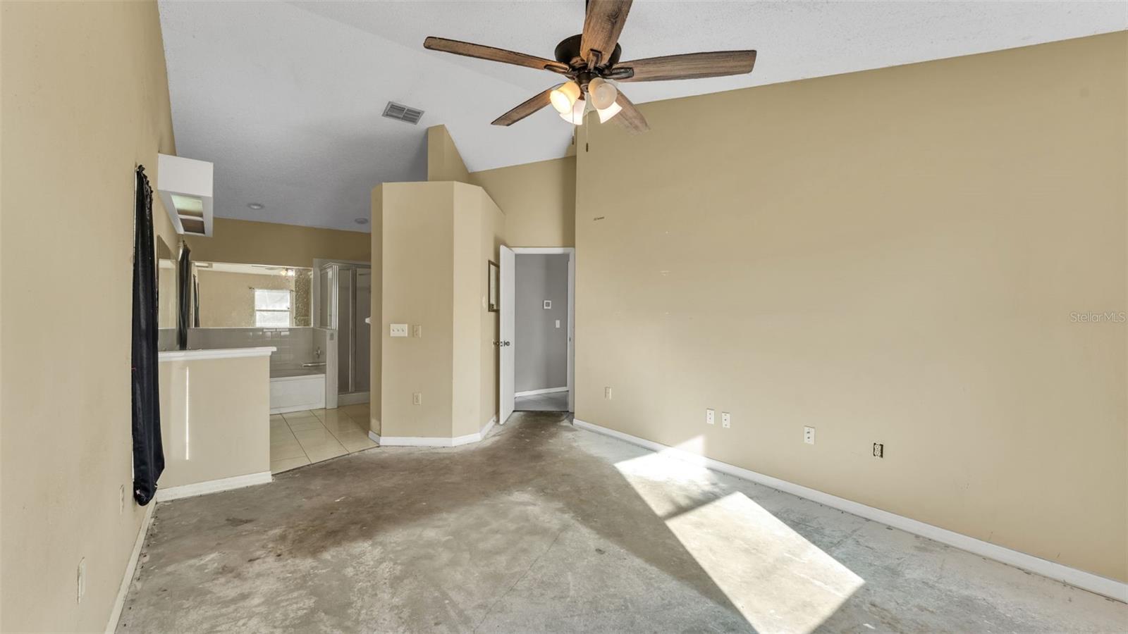 Image 16 of 40 For 7627 Clouser Court