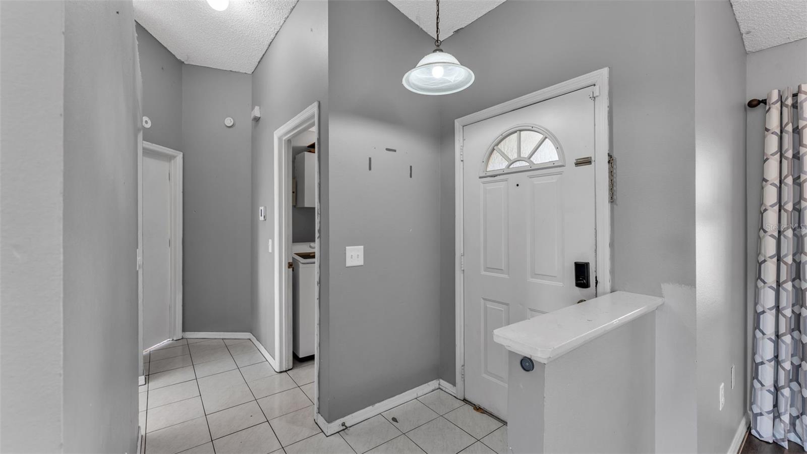 Image 19 of 40 For 7627 Clouser Court