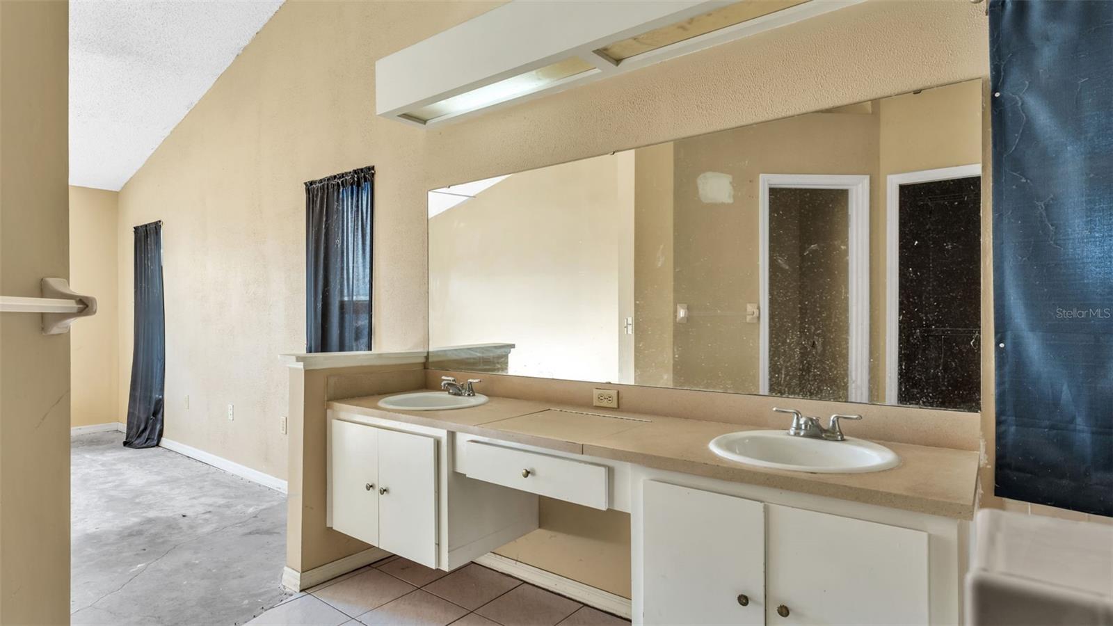 Image 20 of 40 For 7627 Clouser Court