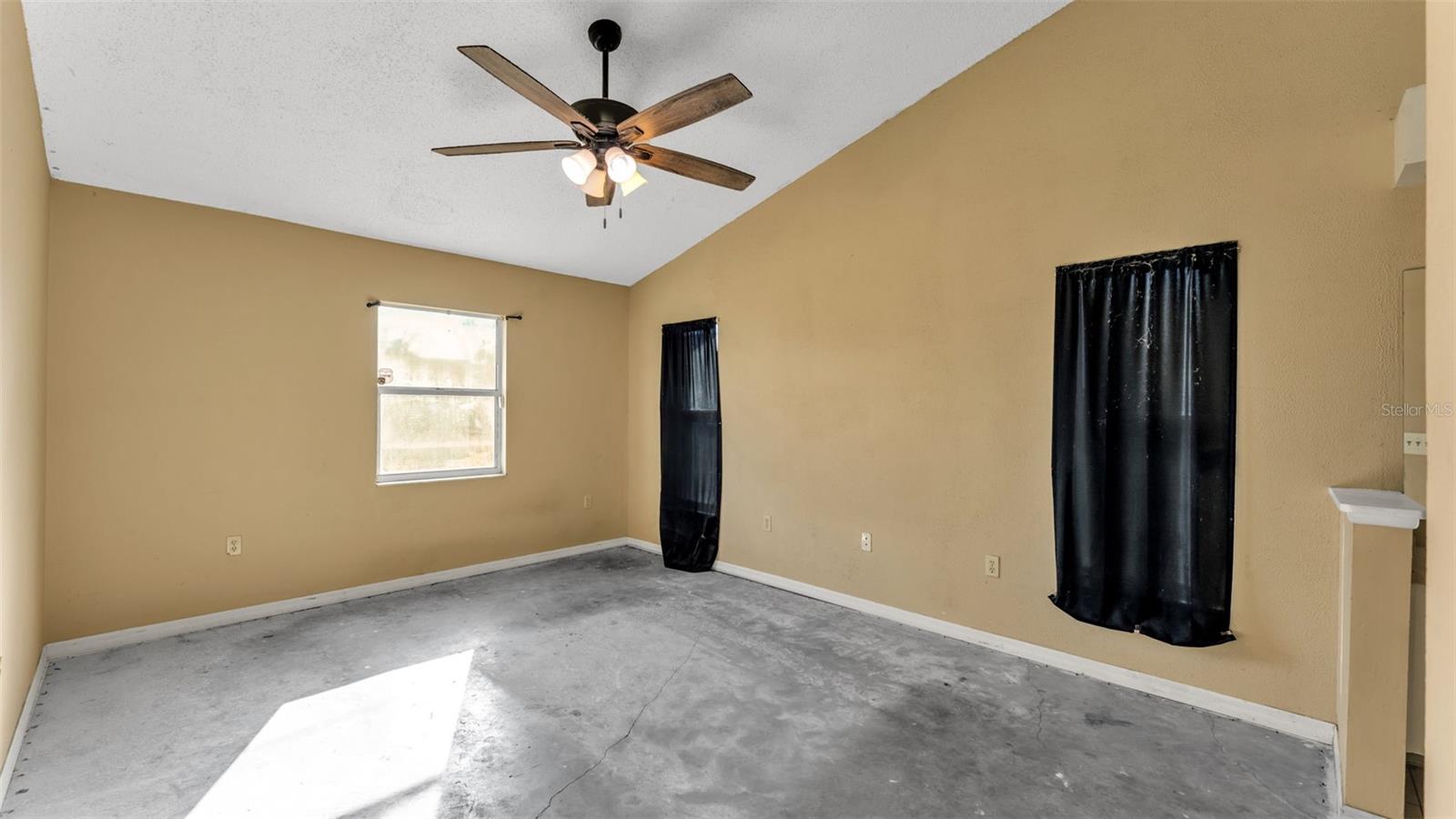 Image 29 of 40 For 7627 Clouser Court