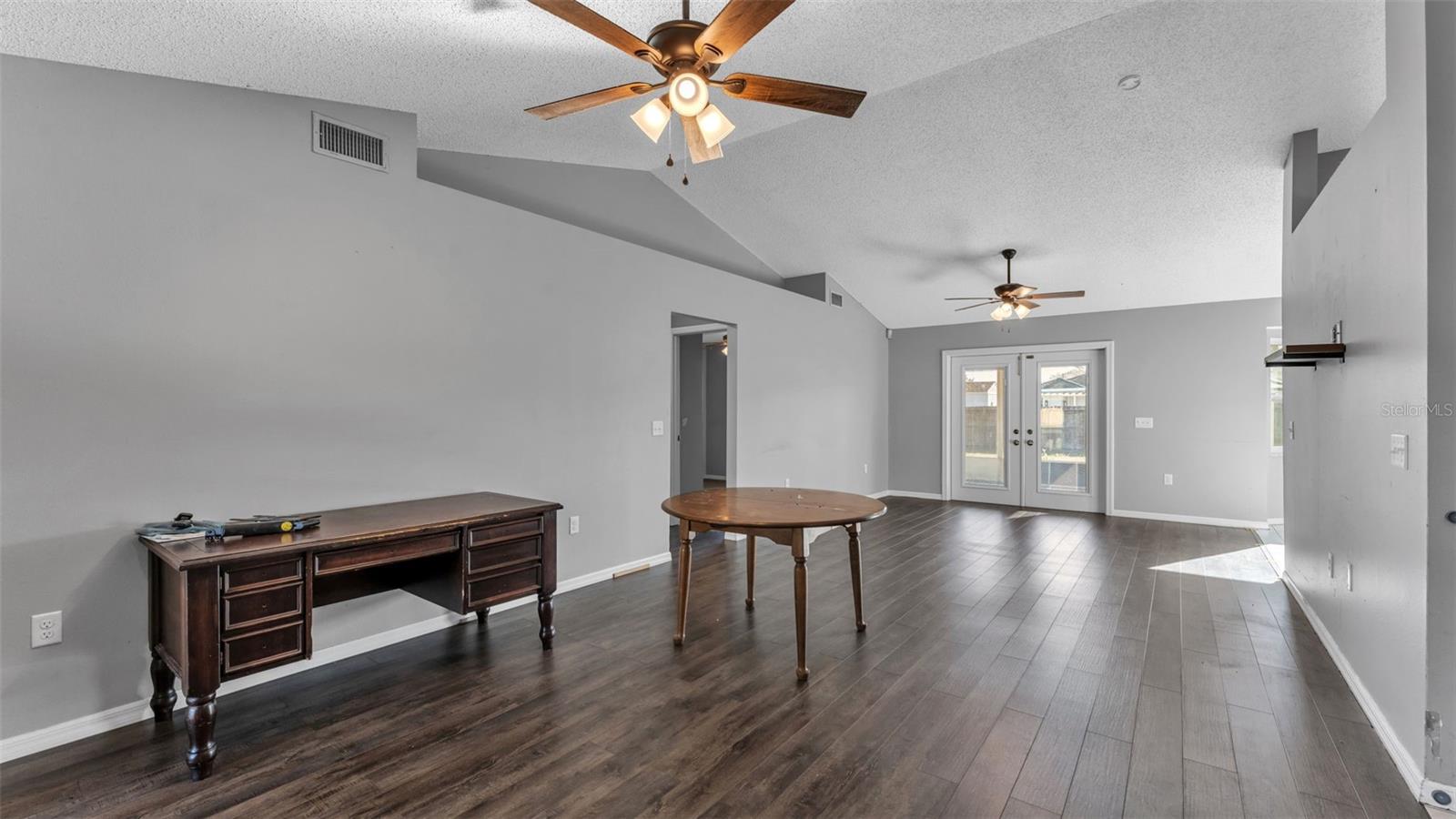 Image 6 of 40 For 7627 Clouser Court