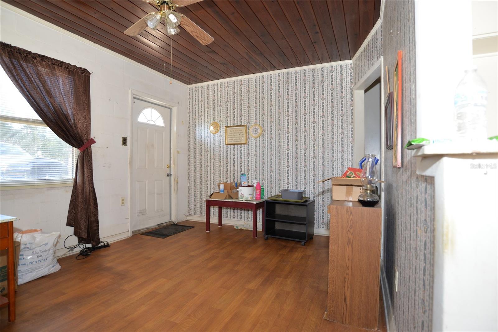 Image 3 of 10 For 640 8th Street