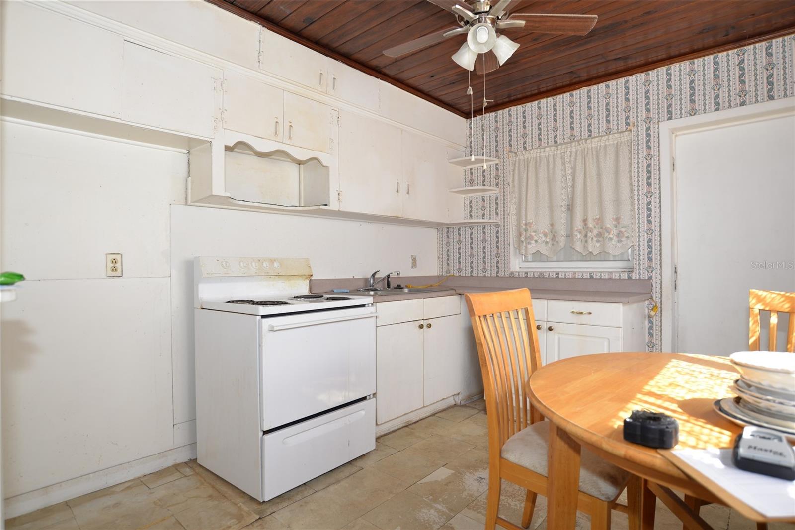 Image 4 of 10 For 640 8th Street