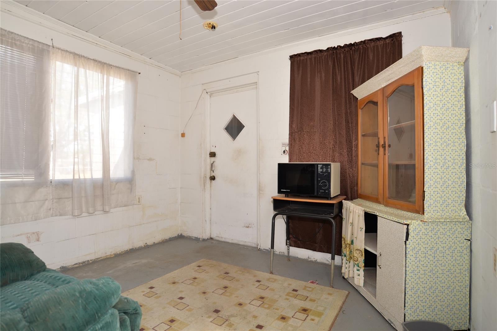 Image 8 of 10 For 640 8th Street