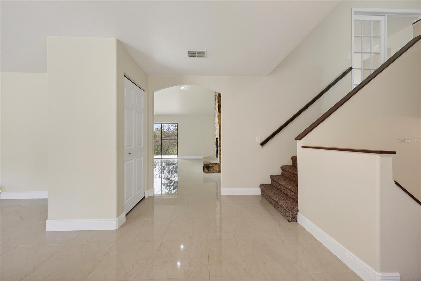 Image 11 of 62 For 513 Bar Drive