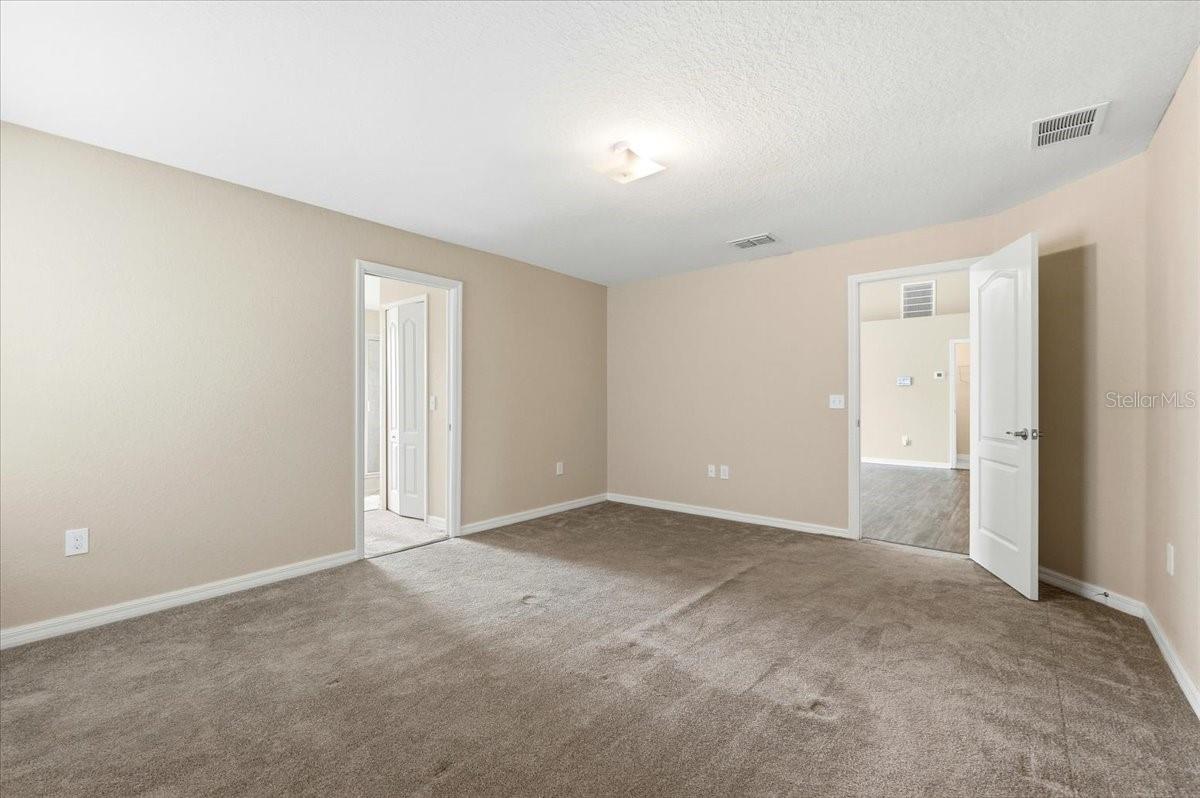 Image 21 of 42 For 185 Kissengen Park Boulevard