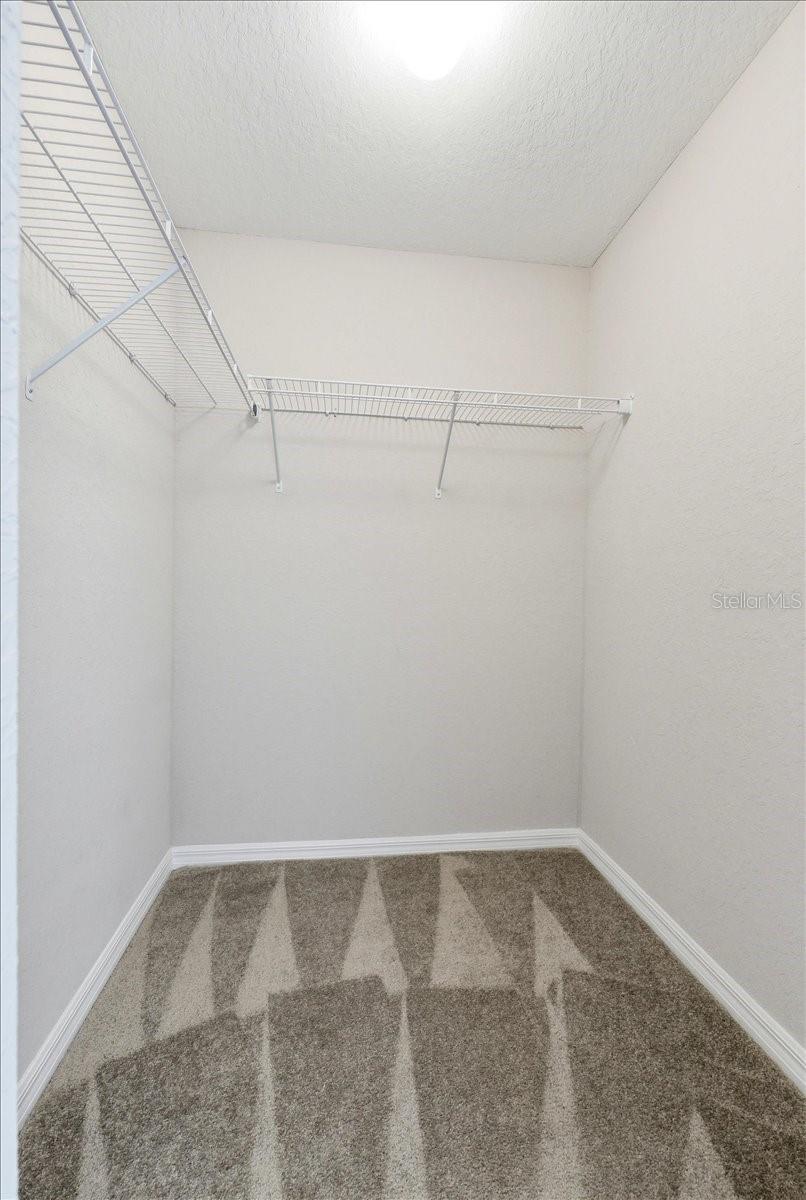 Image 25 of 42 For 185 Kissengen Park Boulevard