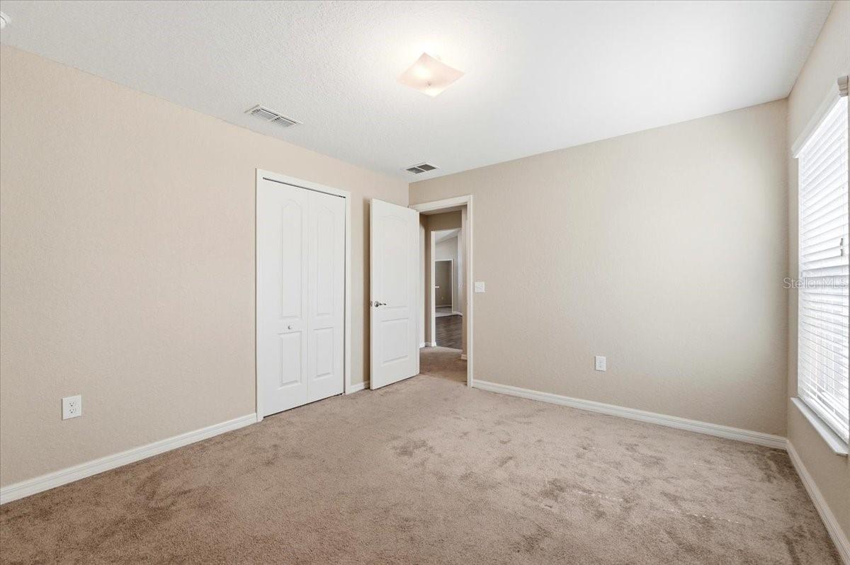 Image 29 of 42 For 185 Kissengen Park Boulevard